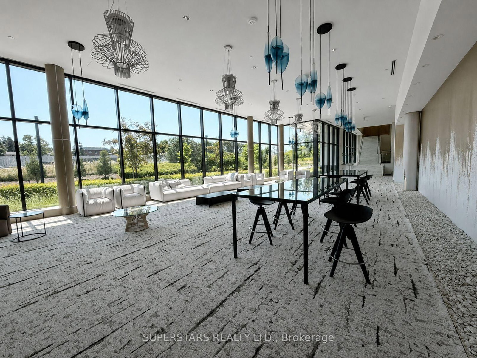 27 McMahon Drive • #810 • Toronto, ON photo 16
