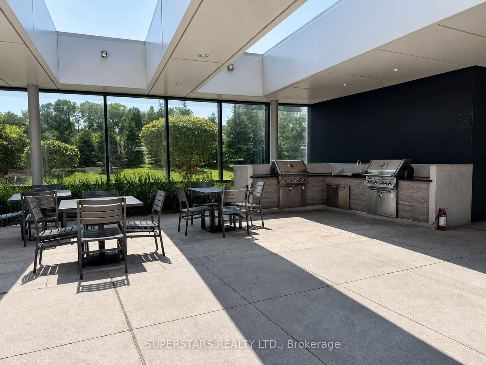 27 McMahon Drive • #810 • Toronto, ON photo 17