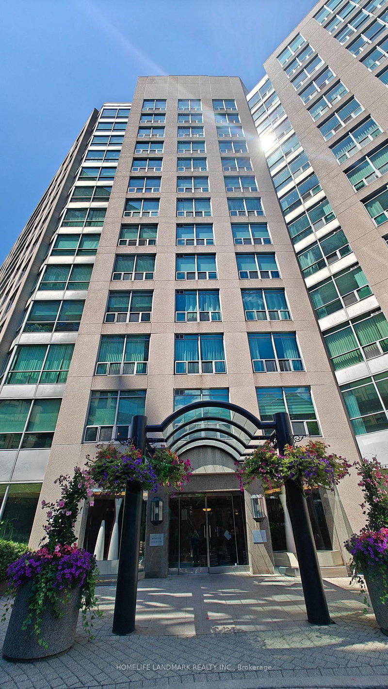 1116 - 942 Yonge Street