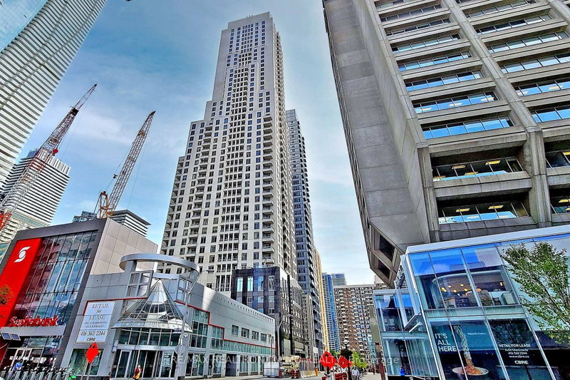 1602 - 35 Balmuto Street