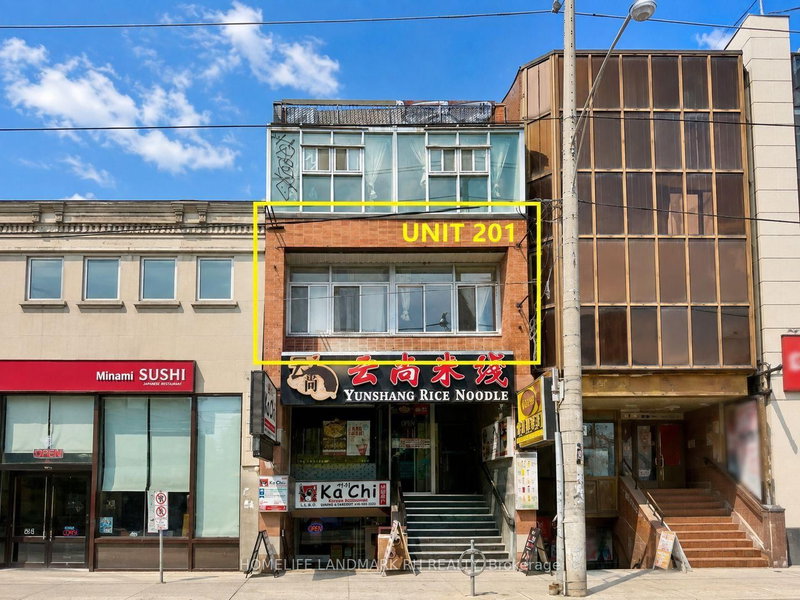 201 - 414 Dundas Street W