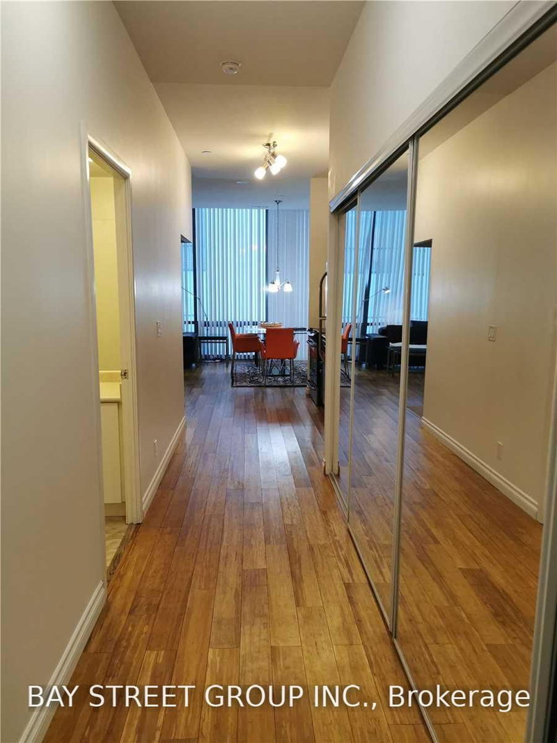 214 - 832 Bay Street