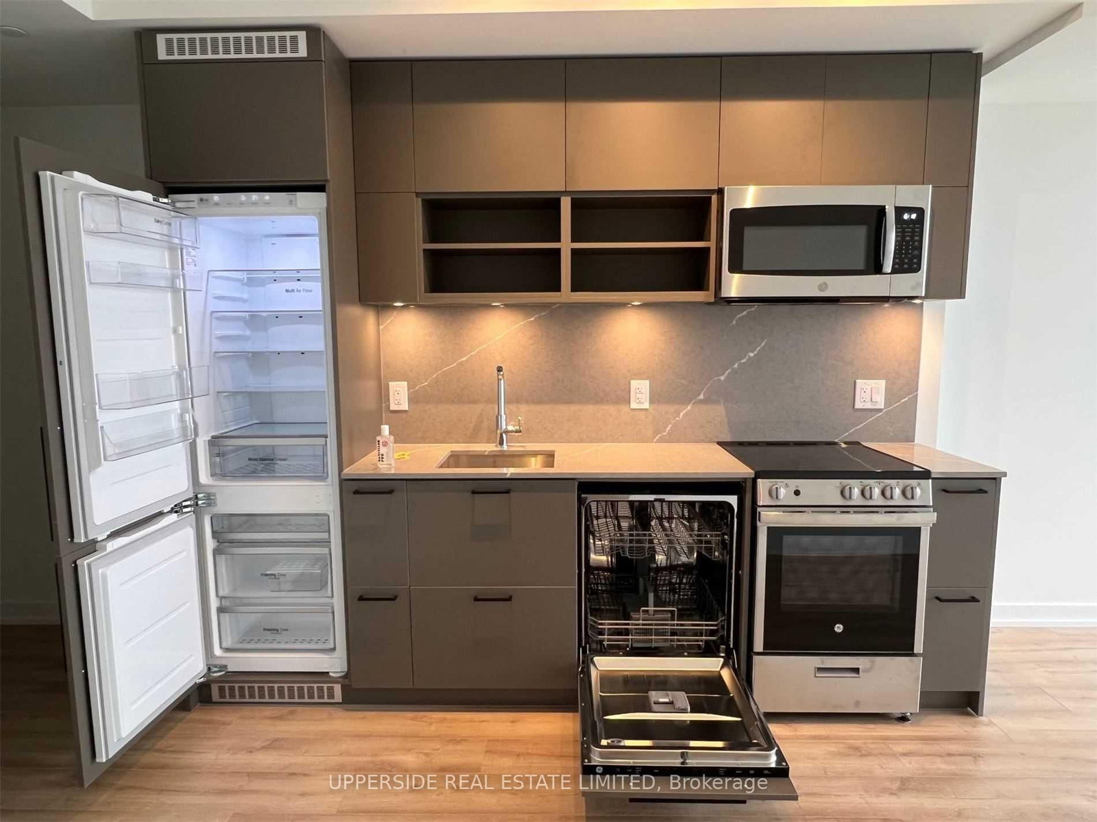 135 East Liberty Street, Unit 1613 - Photo 6