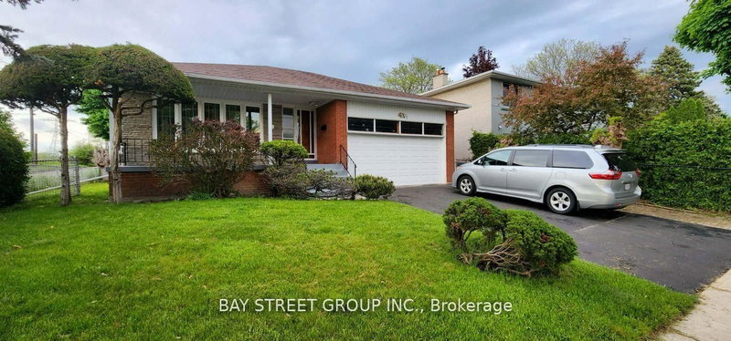 Room1 - 45 PINEWAY Boulevard