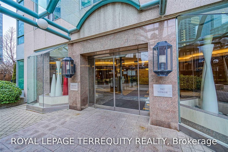319 - 942 Yonge Street