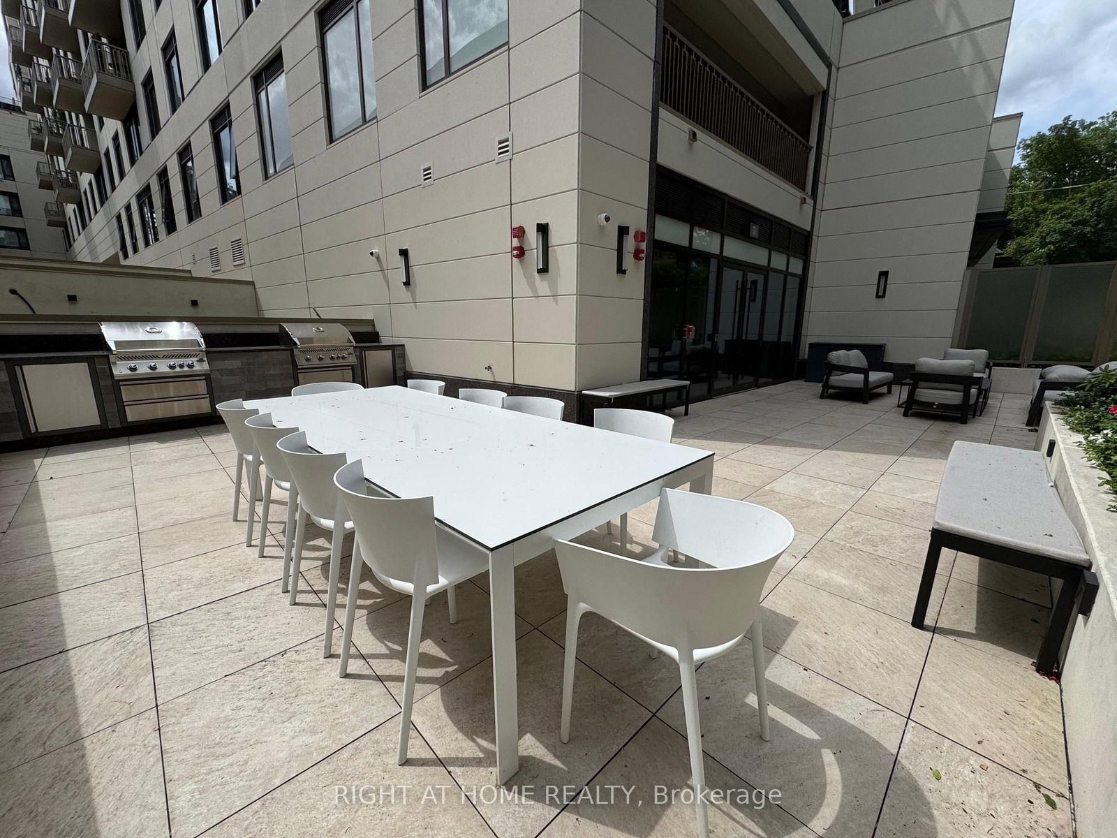 3 Strathgowan Avenue, Unit 326 - Photo 24
