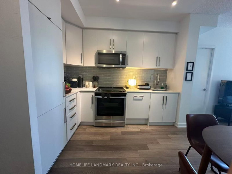 2807 - 5180 Yonge Street