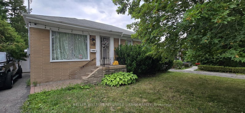 203 Hendon Avenue
