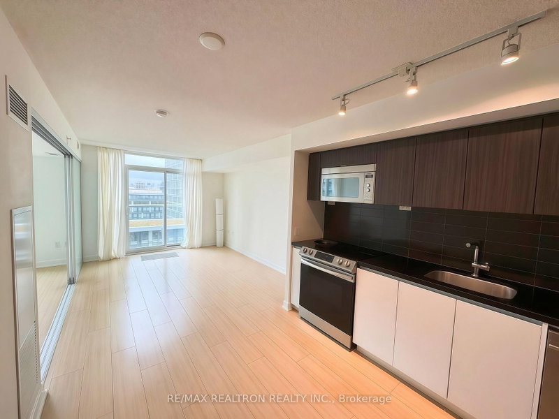 1211 - 85 Queens Wharf Road