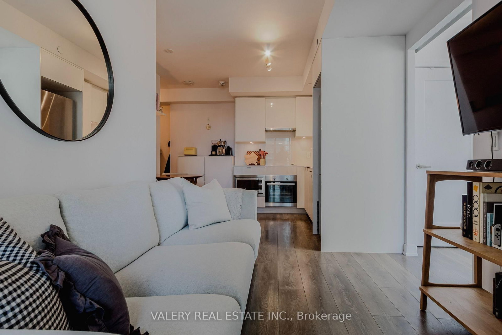 712-195 Redpath Ave, Toronto, view 15