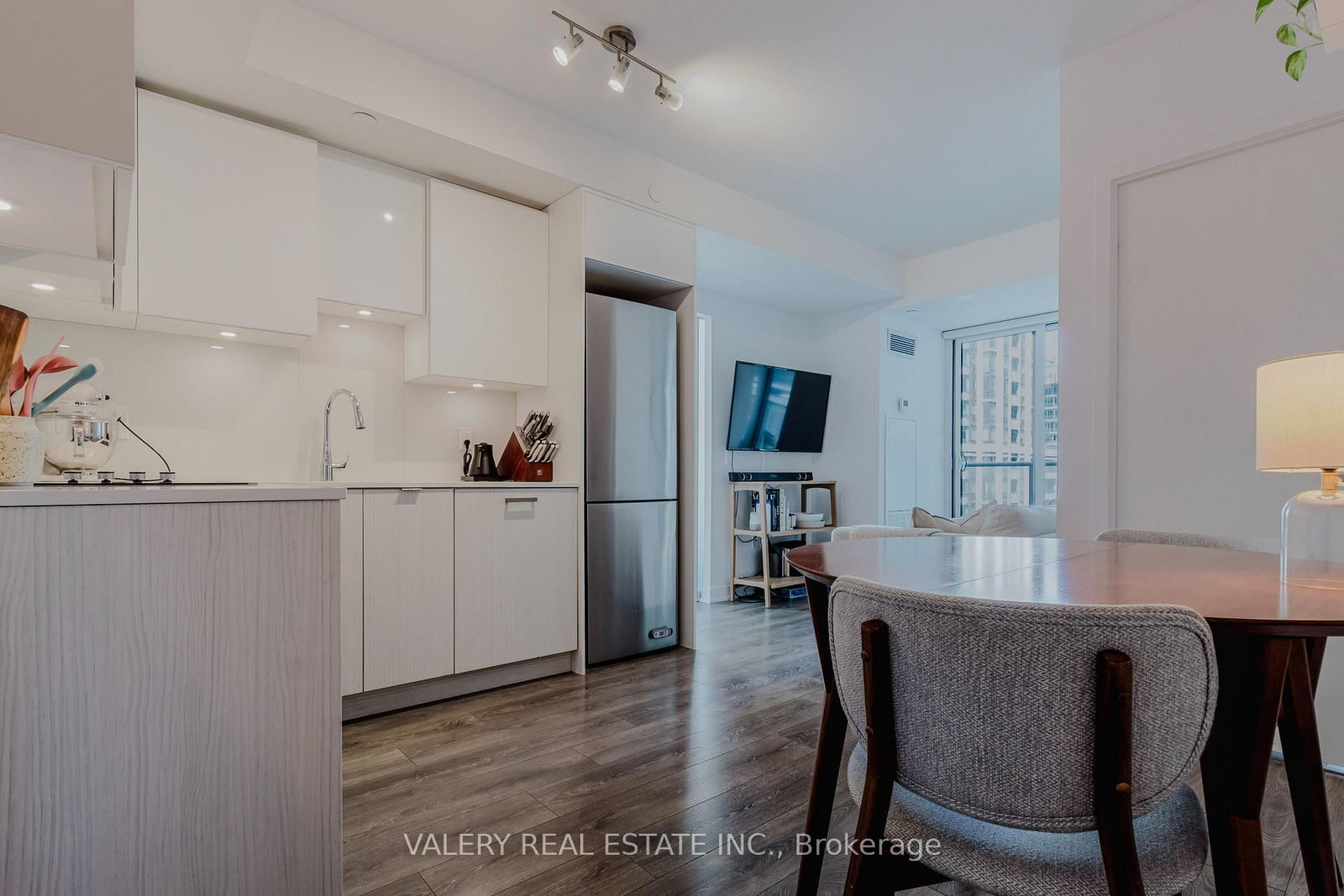 712-195 Redpath Ave, Toronto, view 21