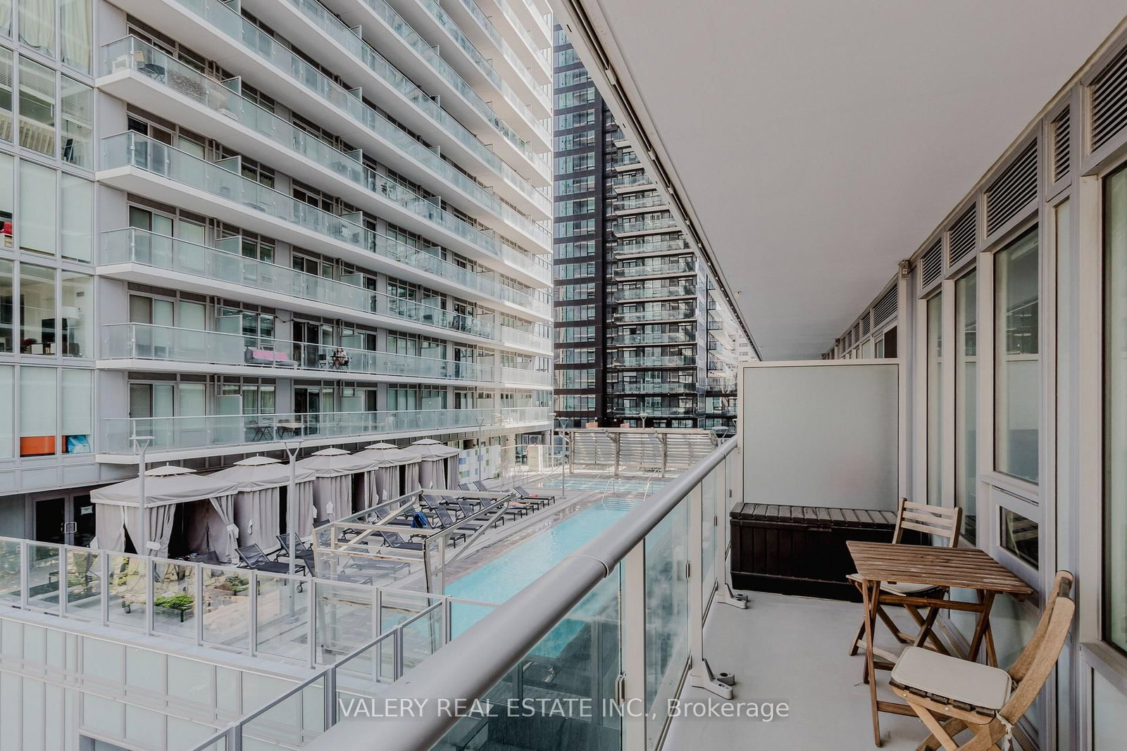 712-195 Redpath Ave, Toronto, view 25