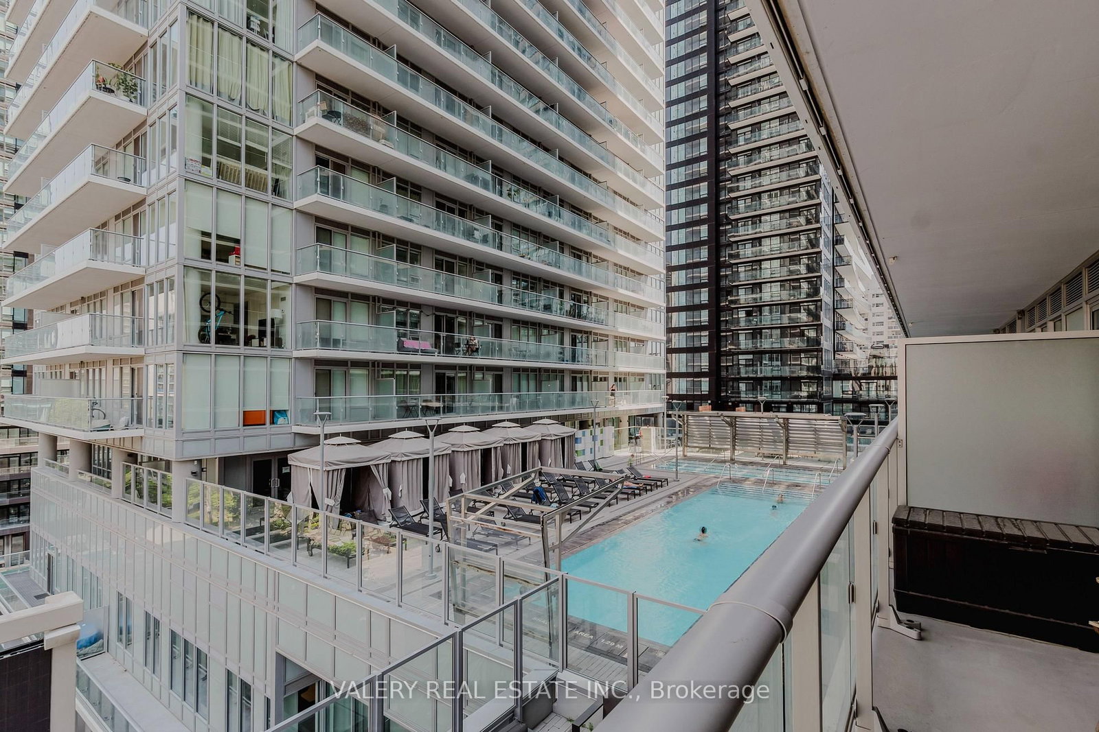 712-195 Redpath Ave, Toronto, view 26