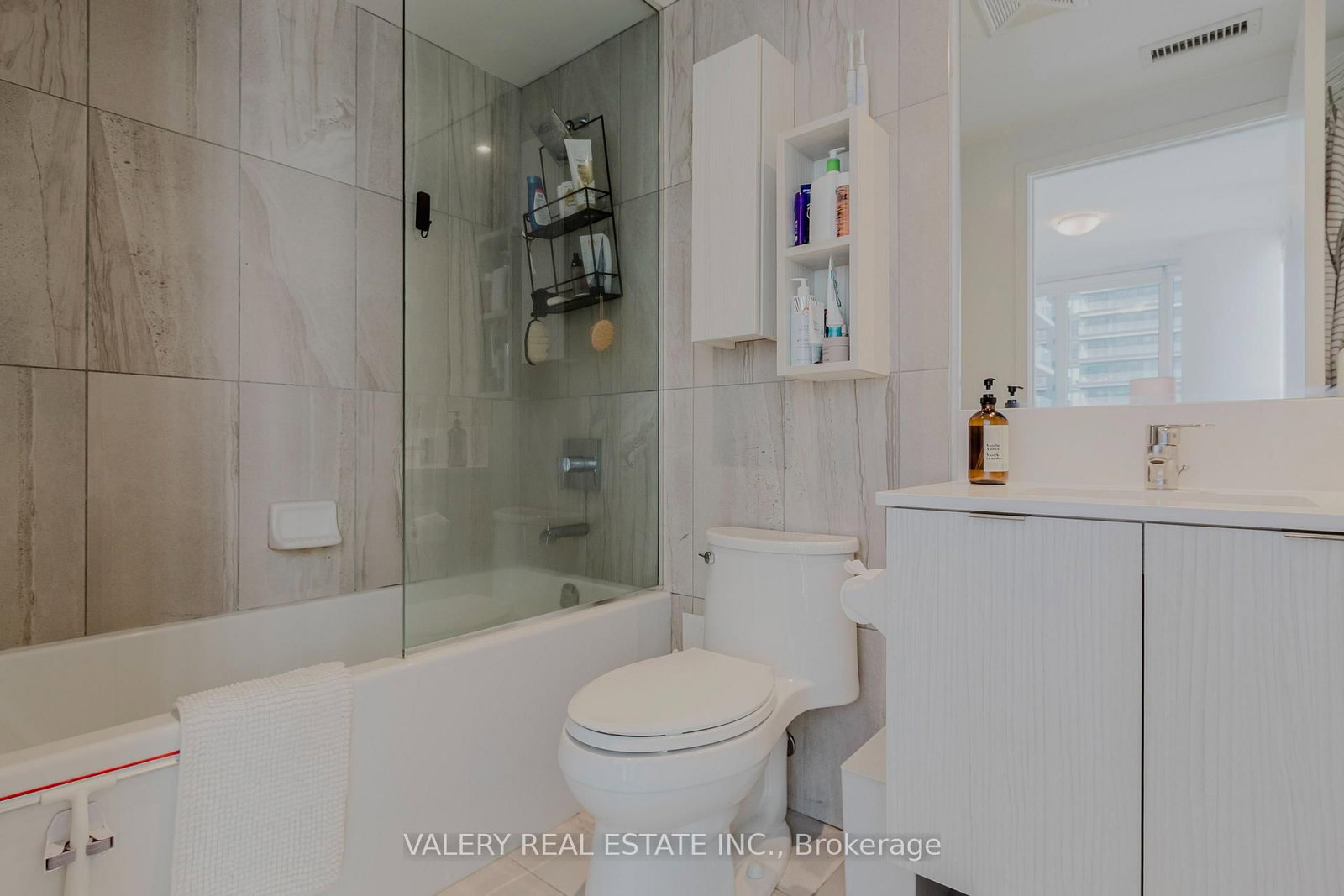 712-195 Redpath Ave, Toronto, view 4