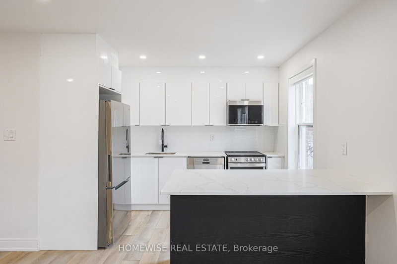 2 - 383 Spadina Road