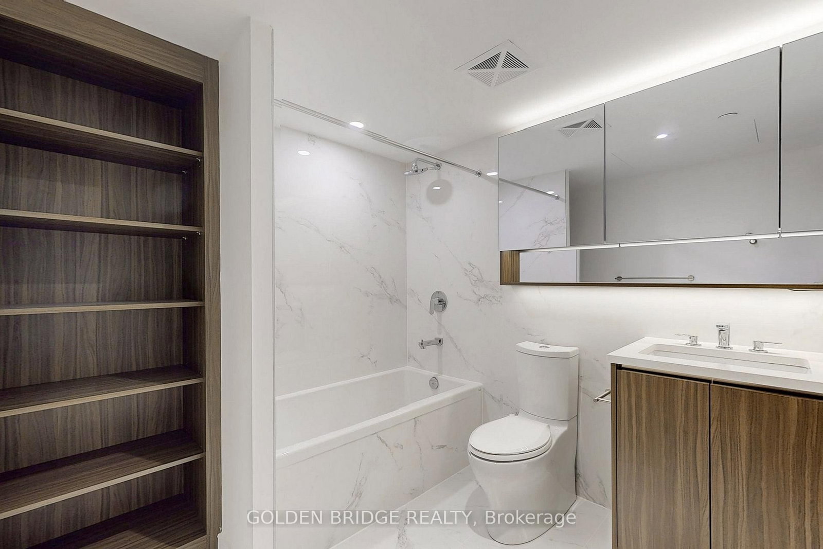 38 Widmer Toronto,ON M5V 0P7 — Photo 15