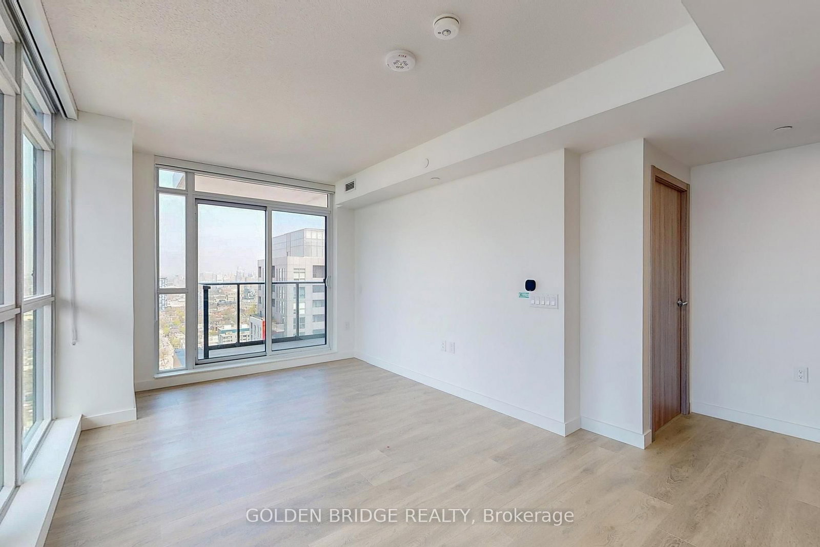 38 Widmer Toronto,ON M5V 0P7 — Photo 9