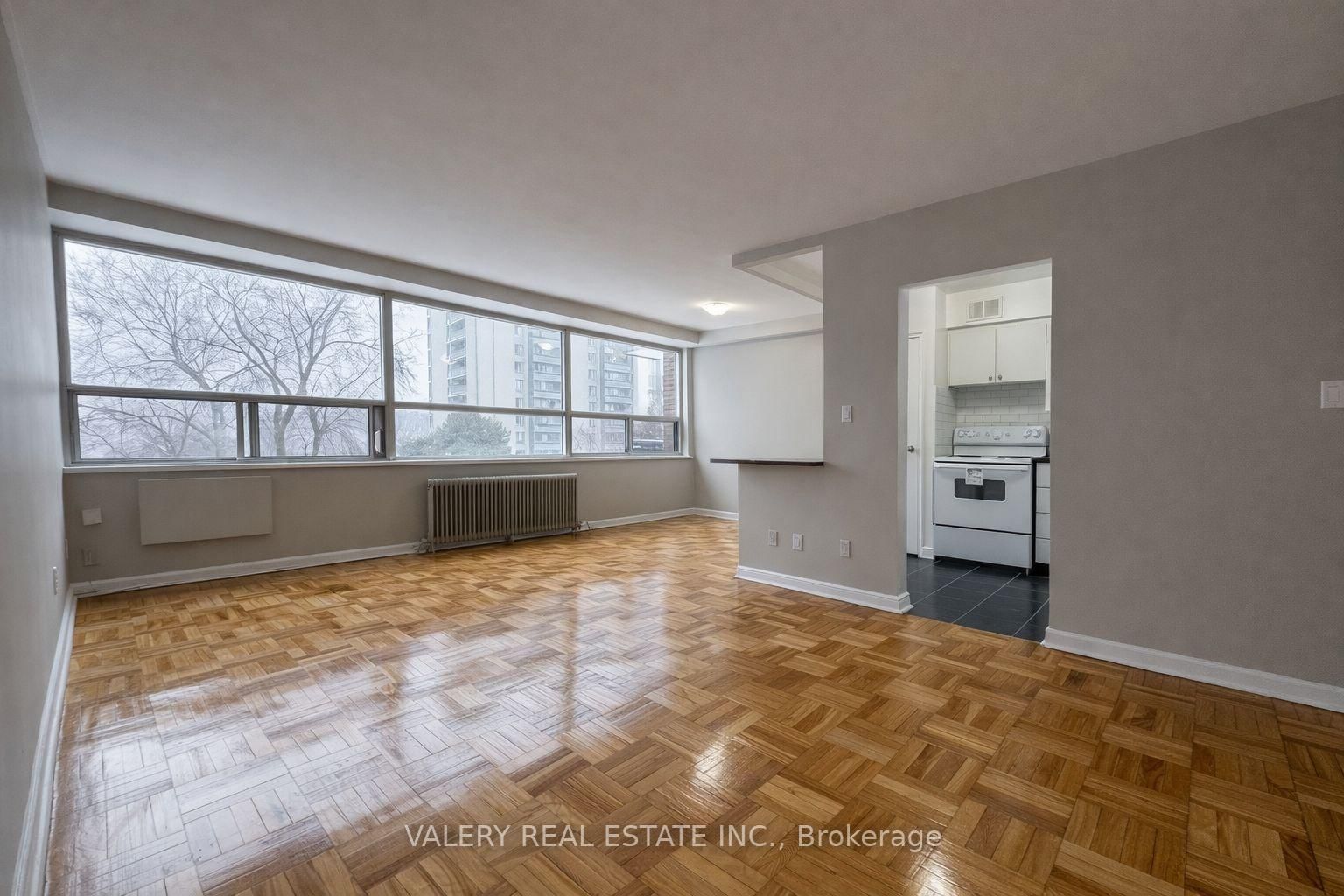 501 - 42 Thorncliffe Park Drive, Toronto 5