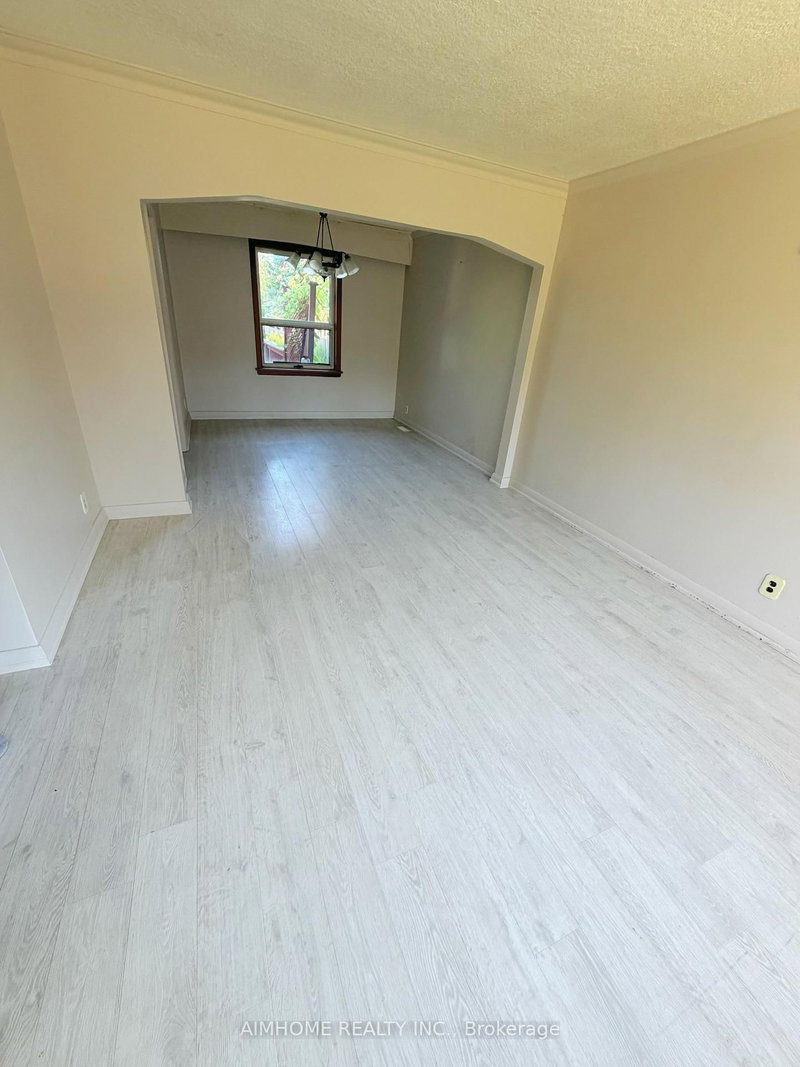 481 Hounslow Avenue