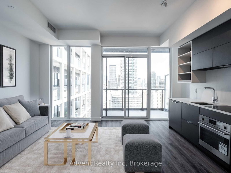 2720 - 20 Edward Street