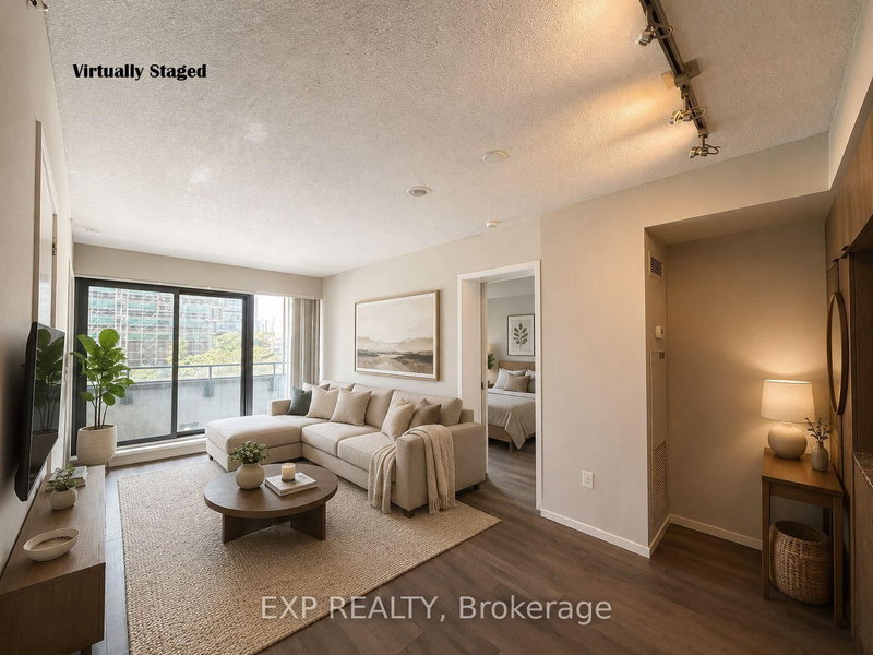 512 - 159 Dundas Street E