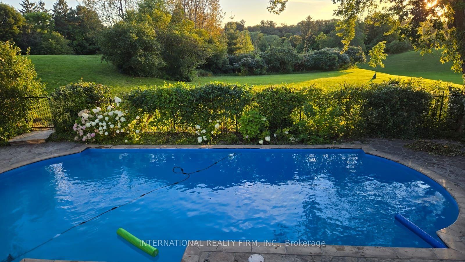 6 Penwood Crescent, Toronto, ON