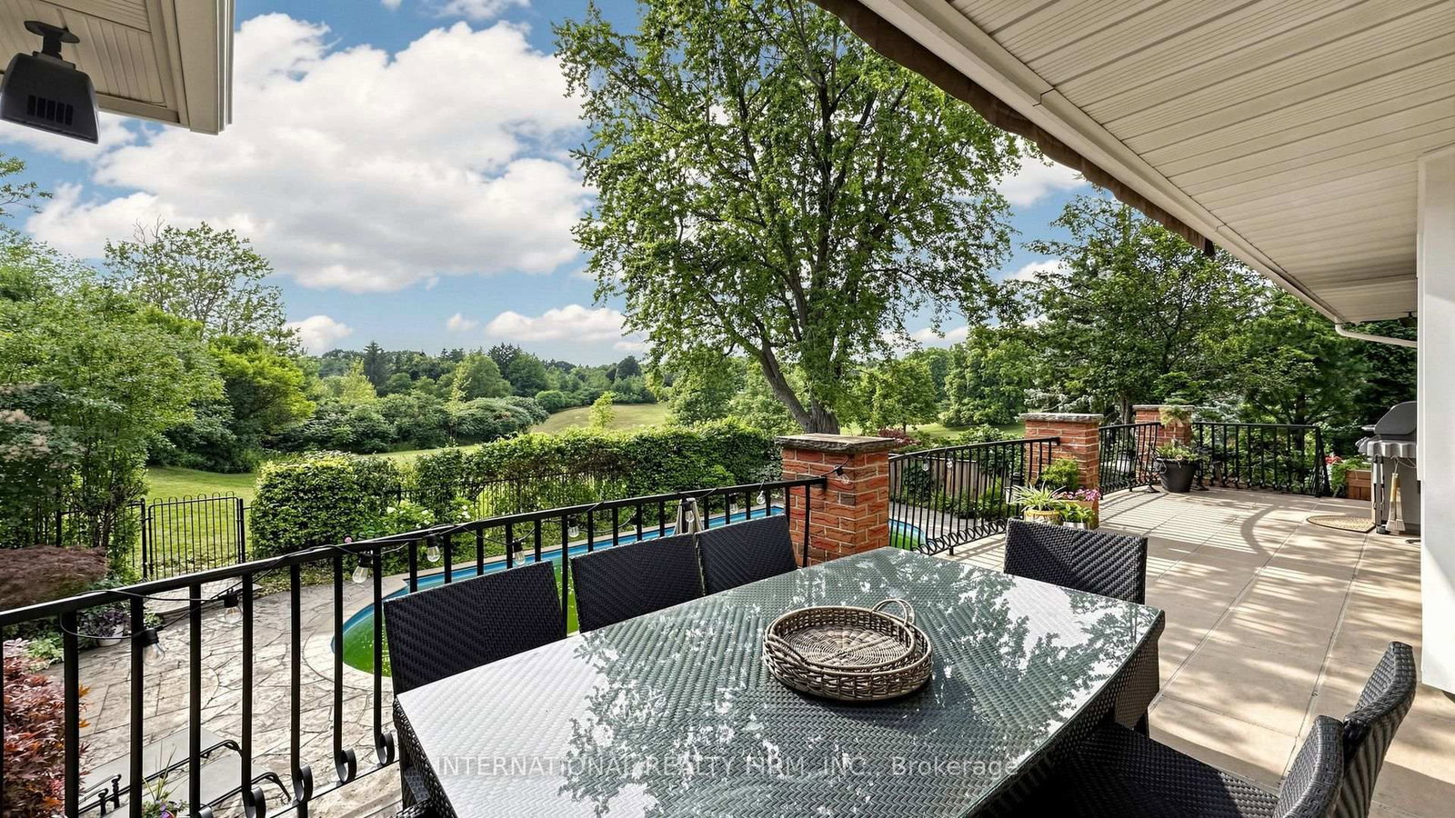 6 Penwood Crescent • Toronto, ON photo 12