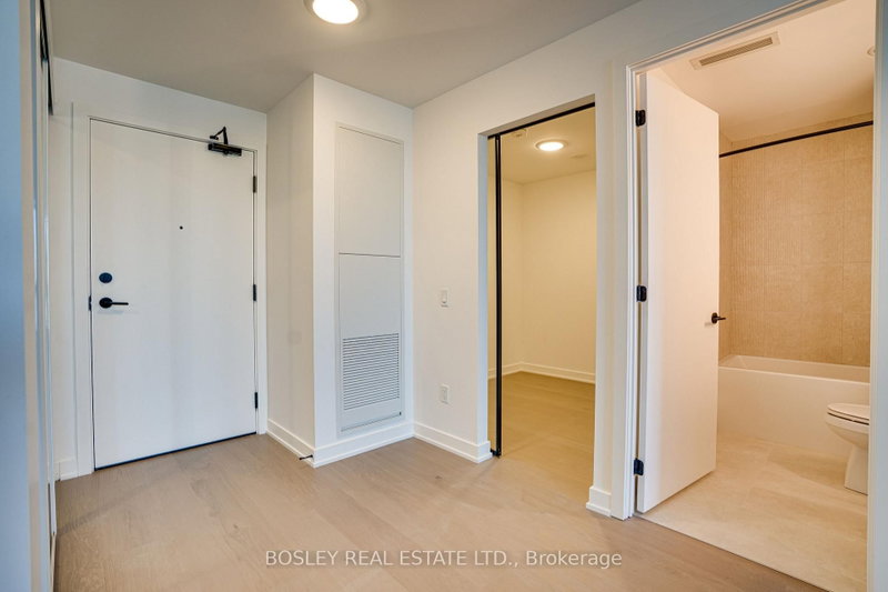 812 - 91 Montclair Avenue