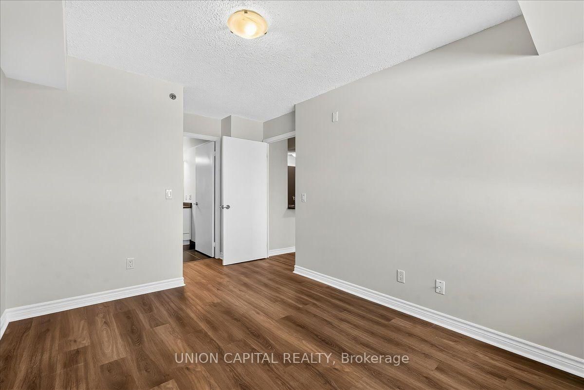 35 Saranac Boulevard • #609 • Toronto, ON photo 13