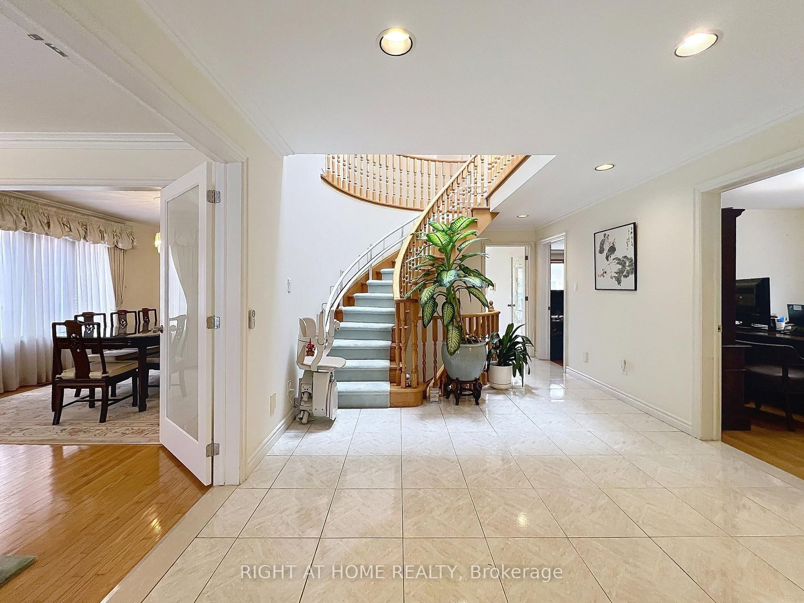 150 Holmes Avenue • Toronto, ON photo 10