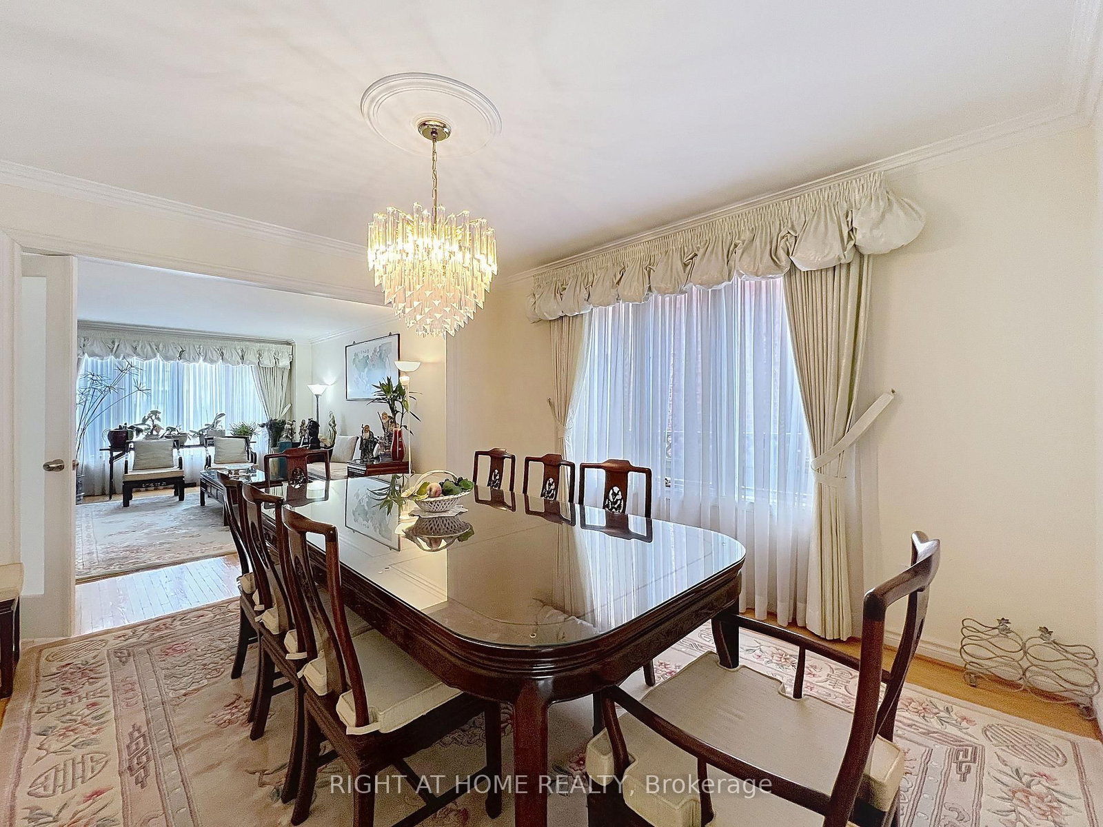 150 Holmes Avenue • Toronto, ON photo 20