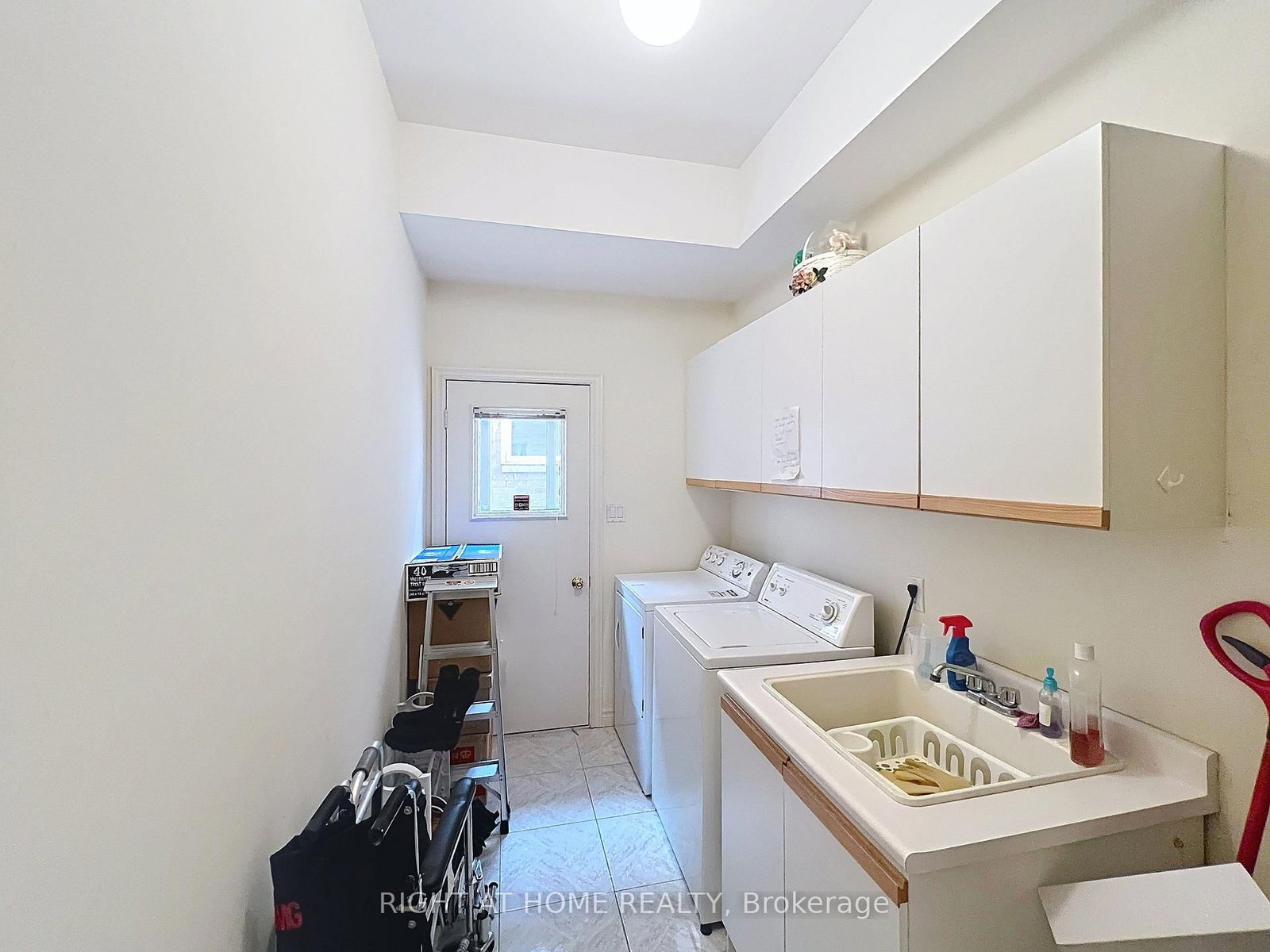 150 Holmes Avenue • Toronto, ON photo 24