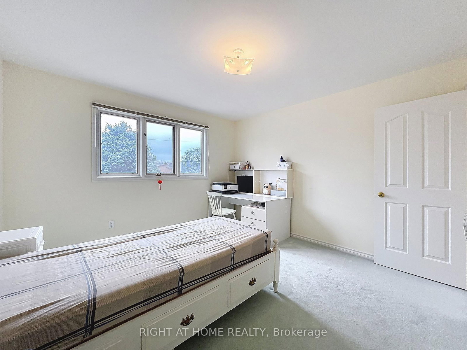150 Holmes Avenue • Toronto, ON photo 28