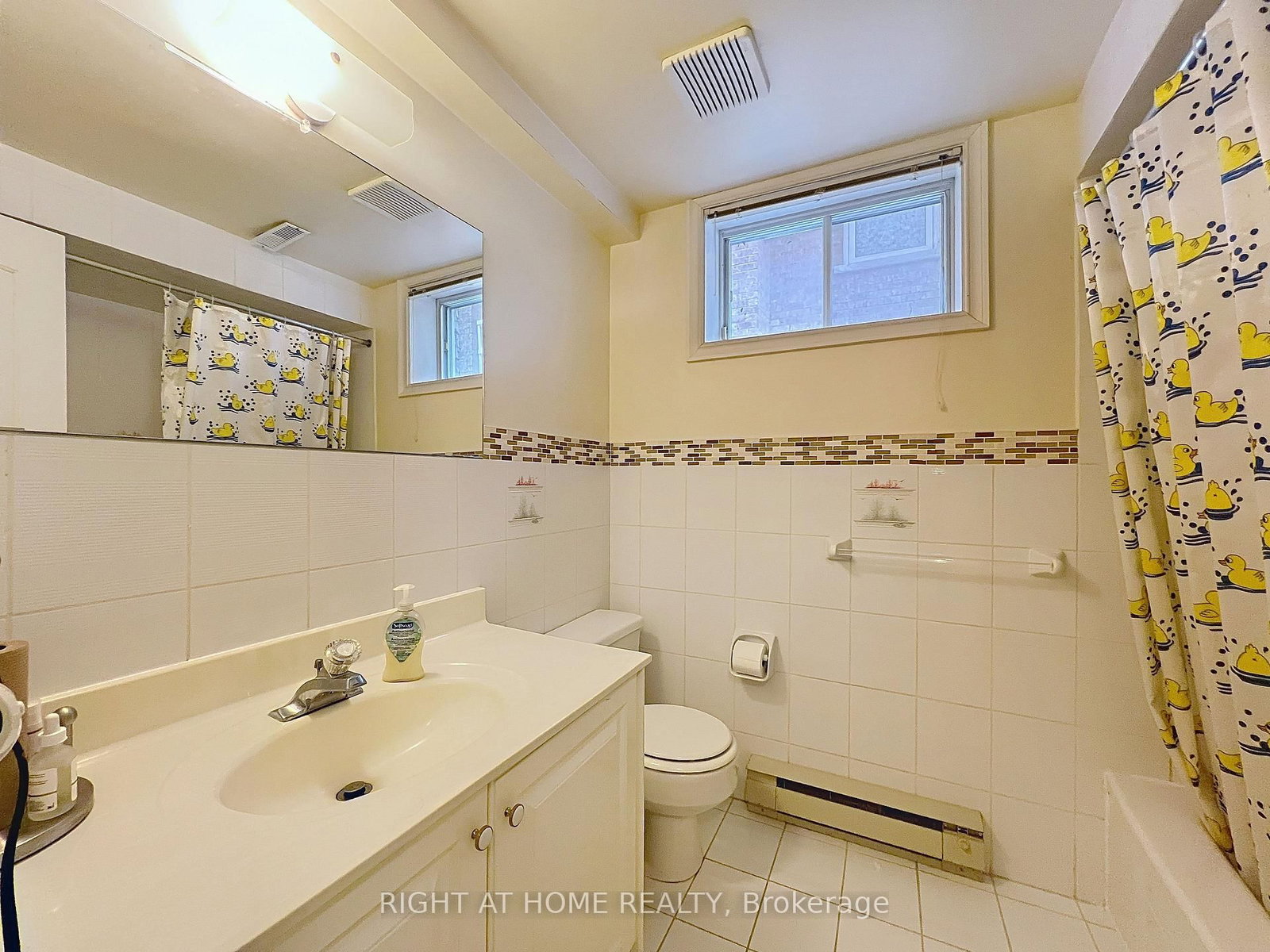 150 Holmes Avenue • Toronto, ON photo 38