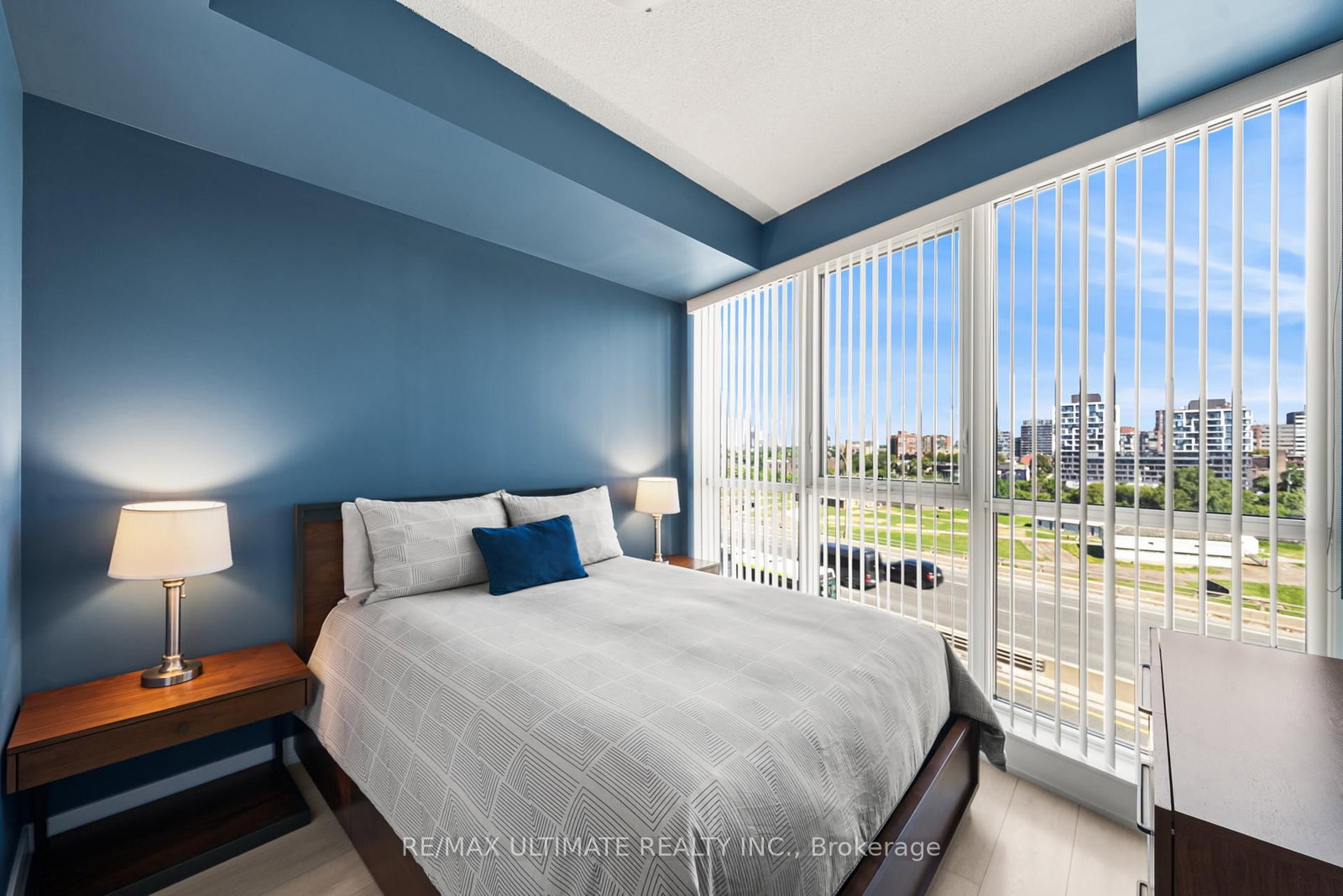 50 Bruyeres Mews • #1001 • Toronto, ON photo 12