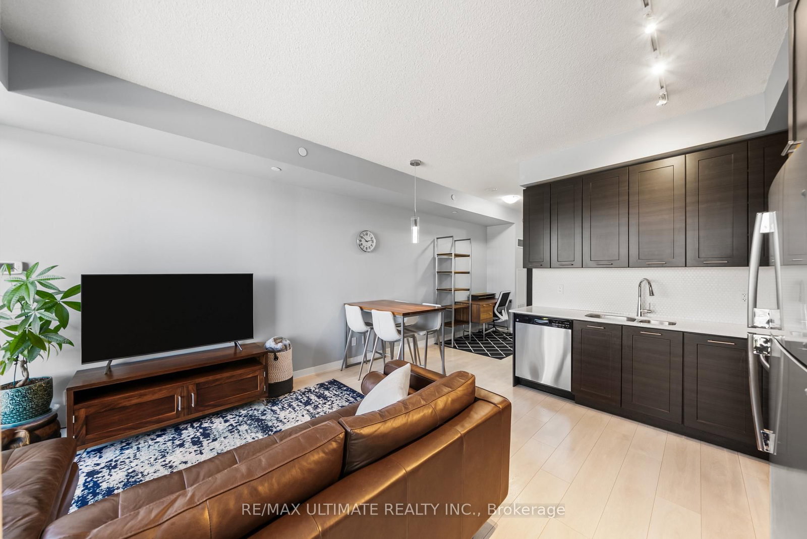 50 Bruyeres Mews • #1001 • Toronto, ON photo 14