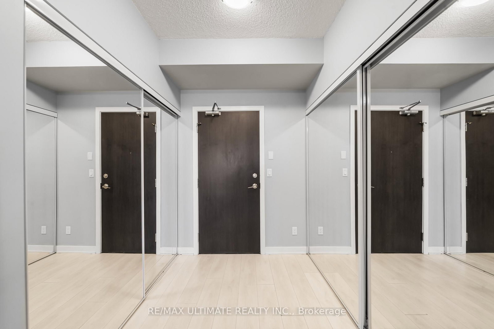 50 Bruyeres Mews • #1001 • Toronto, ON photo 20
