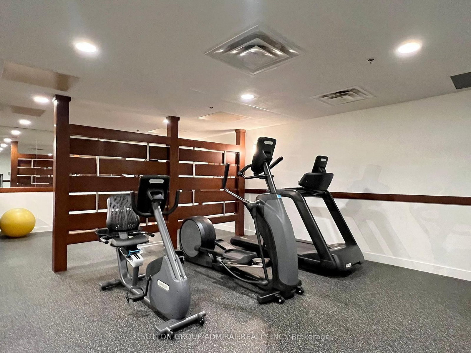 100 Hayden Street • #812 • Toronto, ON photo 39