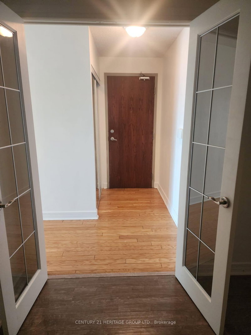 LPH12 - 16 Harrison Garden Boulevard