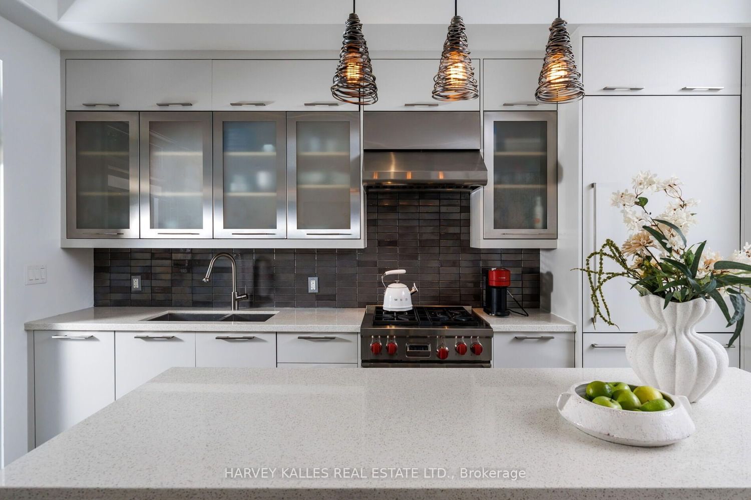 128 Montgomery Avenue • Toronto, ON photo 11
