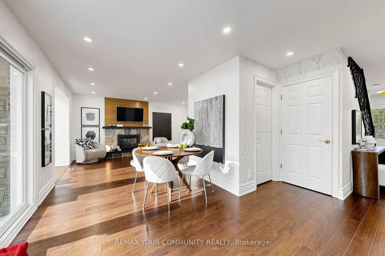 Listing Image 15