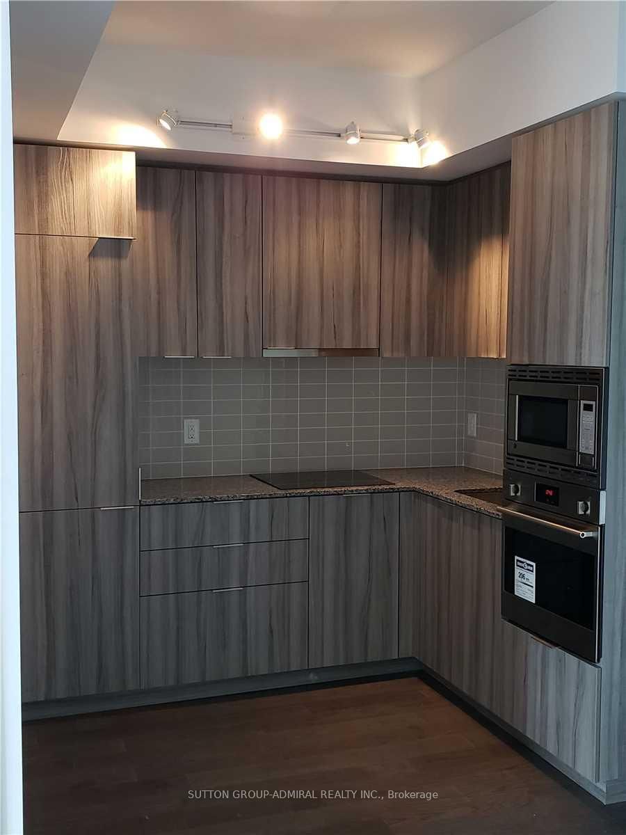 3012 - 955 Bay Street, Toronto 5