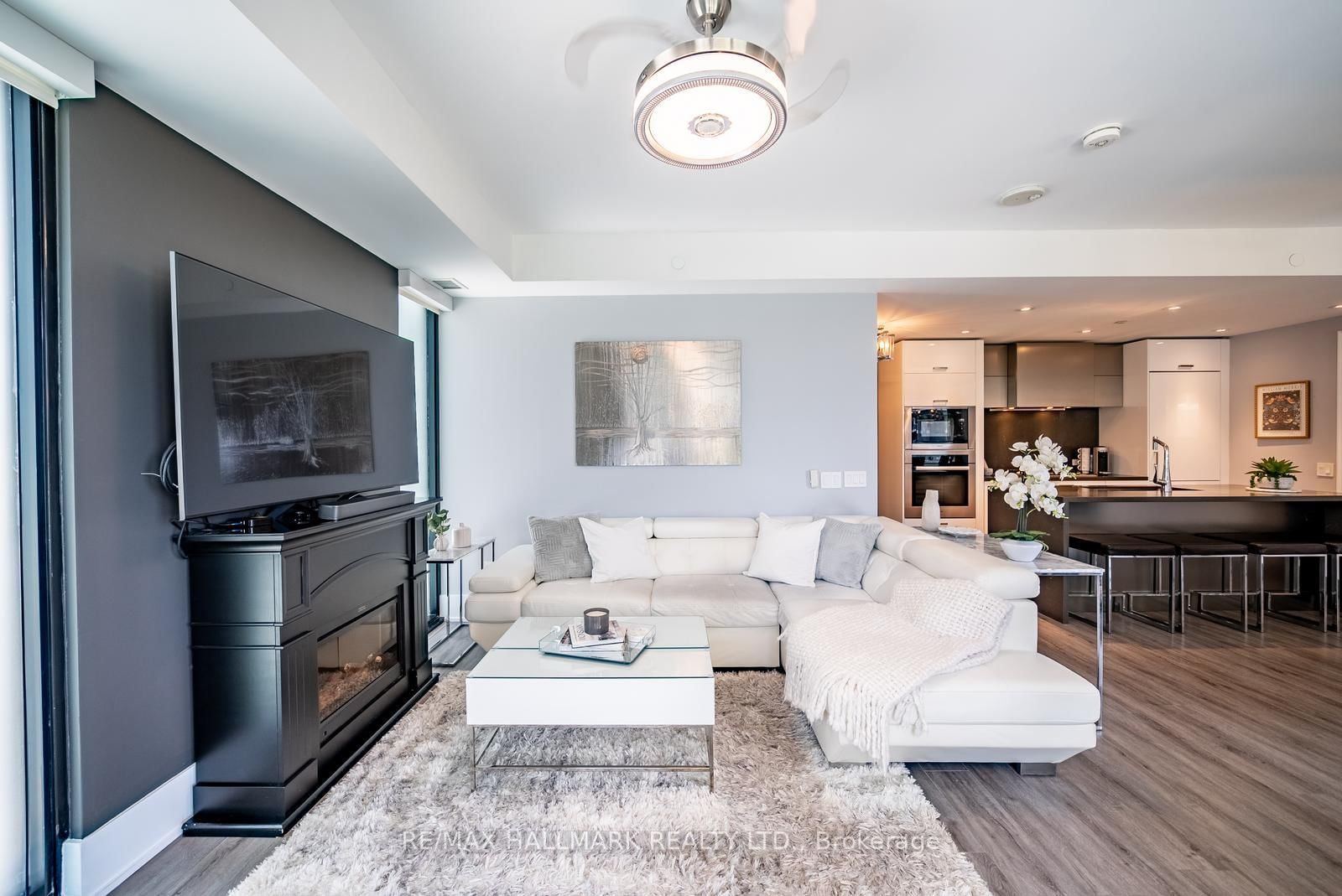 118 Merchants' Wharf • #301 • Toronto, ON photo 18