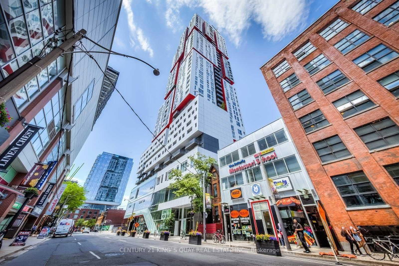 1002 - 318 Richmond Street W