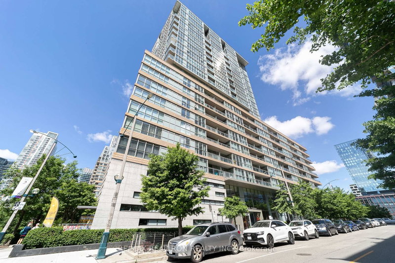 711 - 10 Capreol Court