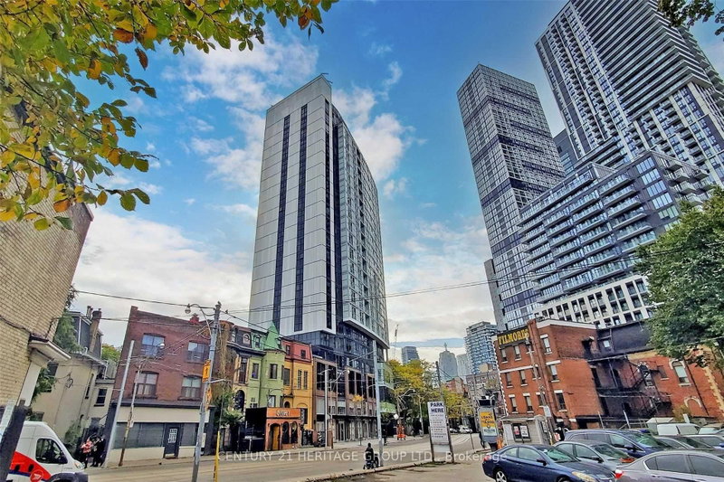 2015 - 219 Dundas Street E