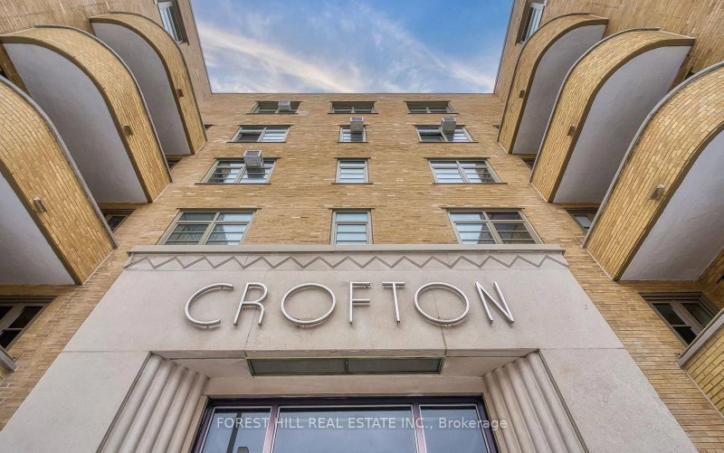 301 - 717 Eglinton Avenue W