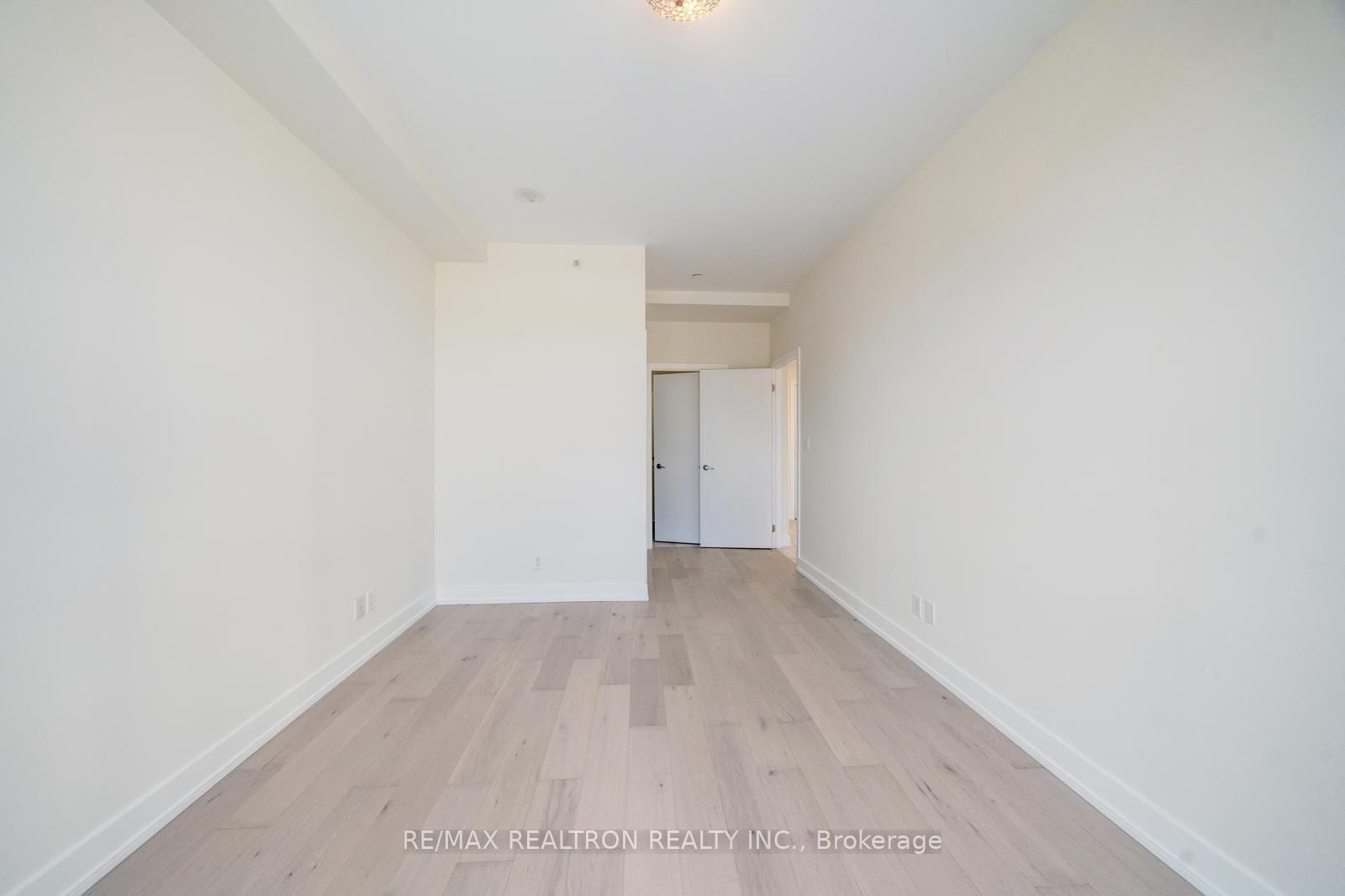 75 The Donway W • #103 • Toronto, ON photo 36