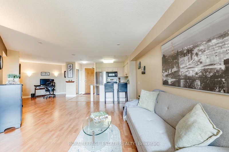 623 - 1720 Eglinton Avenue E