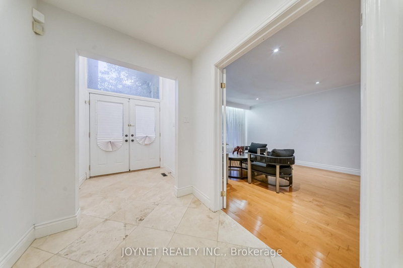 18 Bruce Farm Drive